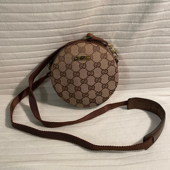 Gucci GG Canvas Round Crossbody W/Certificate of Authenticity - Picture 2 of 14